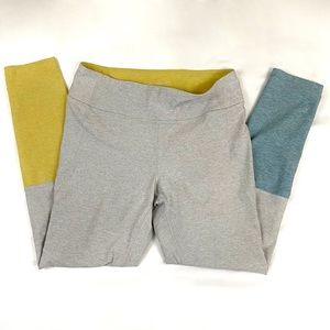 Outdoor Voices 7/8 Color block Leggings